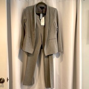 NWT Ann Taylor 6P Gray Stripe Suit